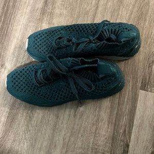 Lightly worn NoBull shoes! Women size 9! Men 7.5